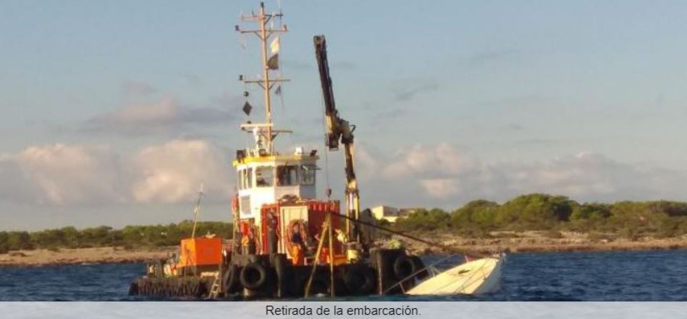 Comienza la retirada del ´Mo´ndo´, hundido hace 25 días en es Caló de s´Oli