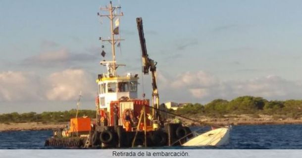 Comienza la retirada del ´Mo´ndo´, hundido hace 25 días en es Caló de s´Oli